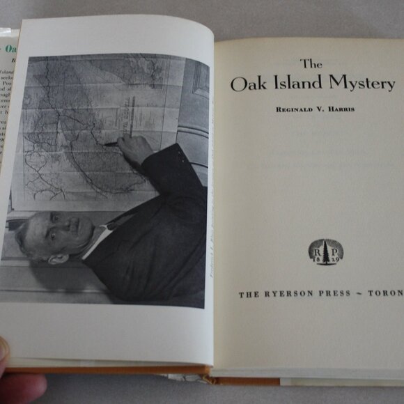 The Oak Island Mystery by R.V. Harris (1st Edition) - Picture 5 of 10